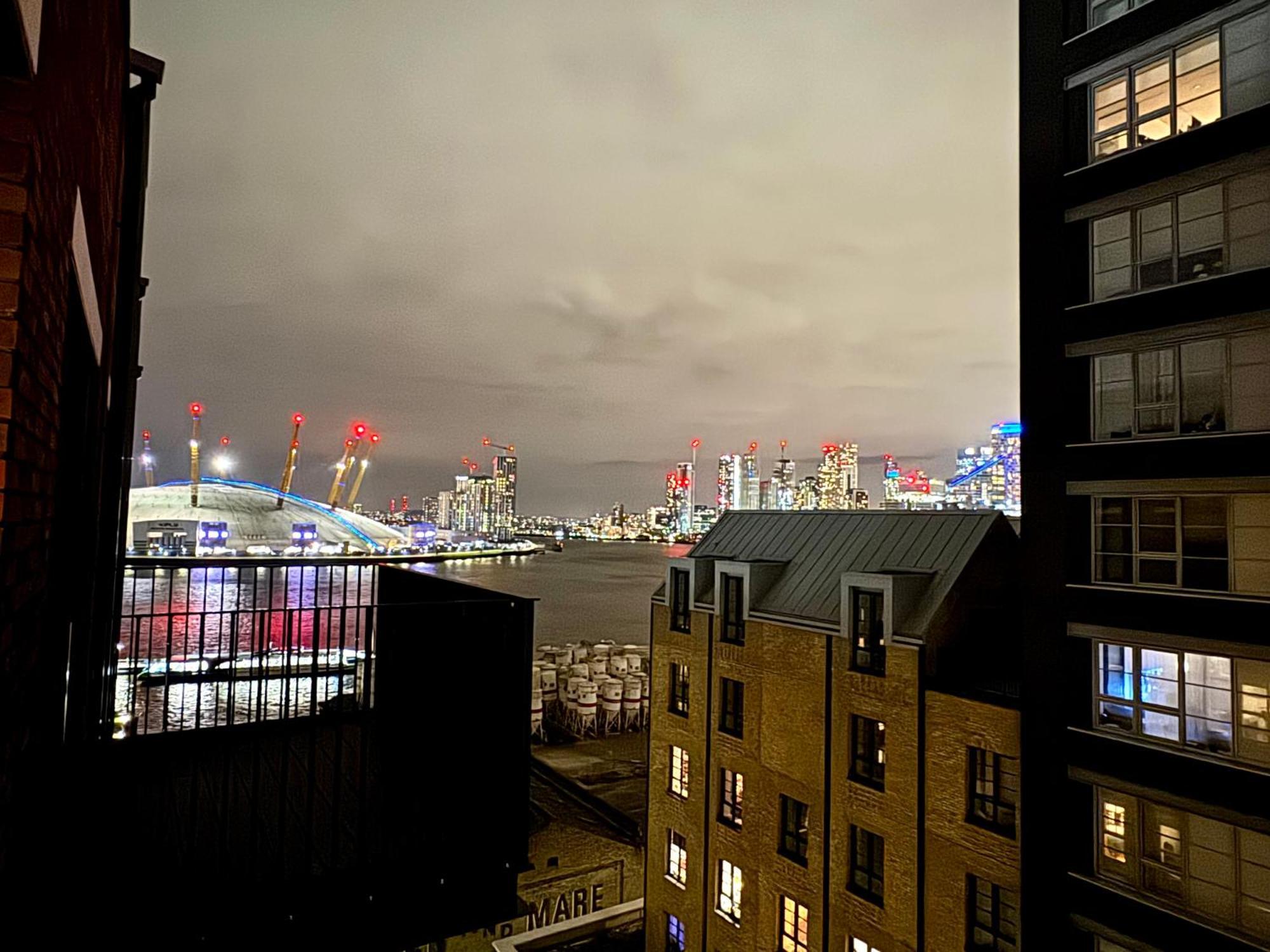 Ferienwohnung London Luxury Flat With Balcony, River View, O2 Arena, Excel, Canary Wharf, Station Exterior foto